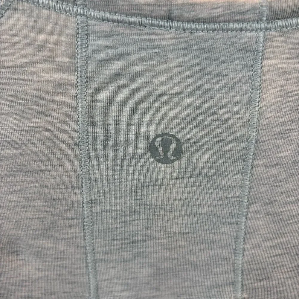 Ladies Lululemon Clip In Long Sleeve Top Grey and Purple Size‎ Medium